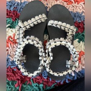 Teva Midform Universal with gingham straps, women’s size 7